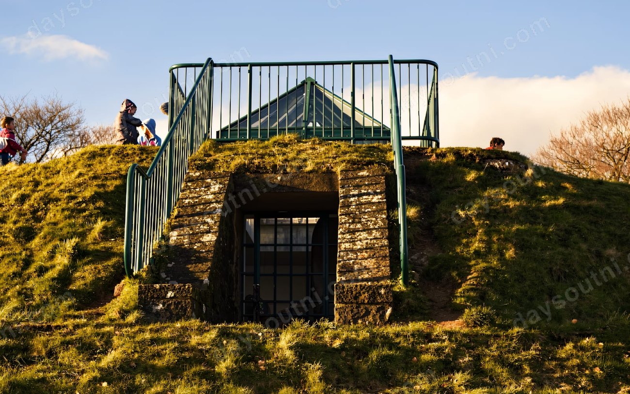 The Neolithic passage tomb at Knockmany, Augher