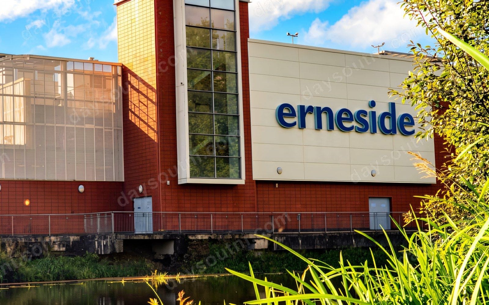 Erneside Shopping Centre