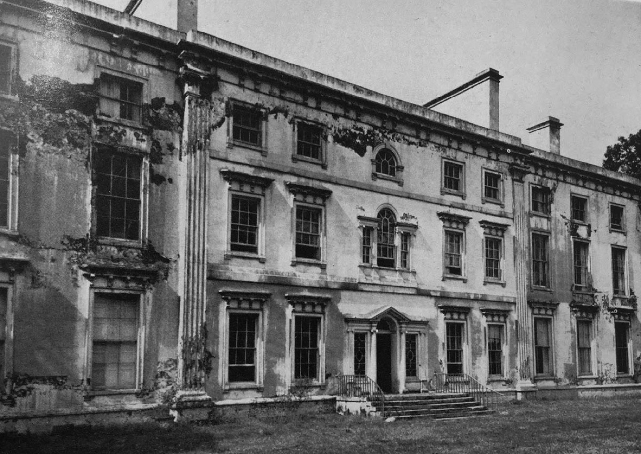An older black-and-white photograph of Mount Panther House when its elegant facade still stood more complete